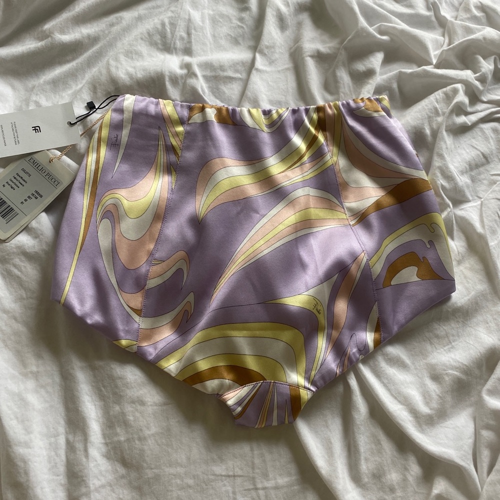 Emilio Pucci Vortici-Print Silk-Blend Shorts - Picture 3 of 6